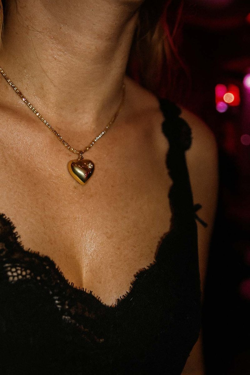 Amora Heart Gold Pendant Necklace - St geran