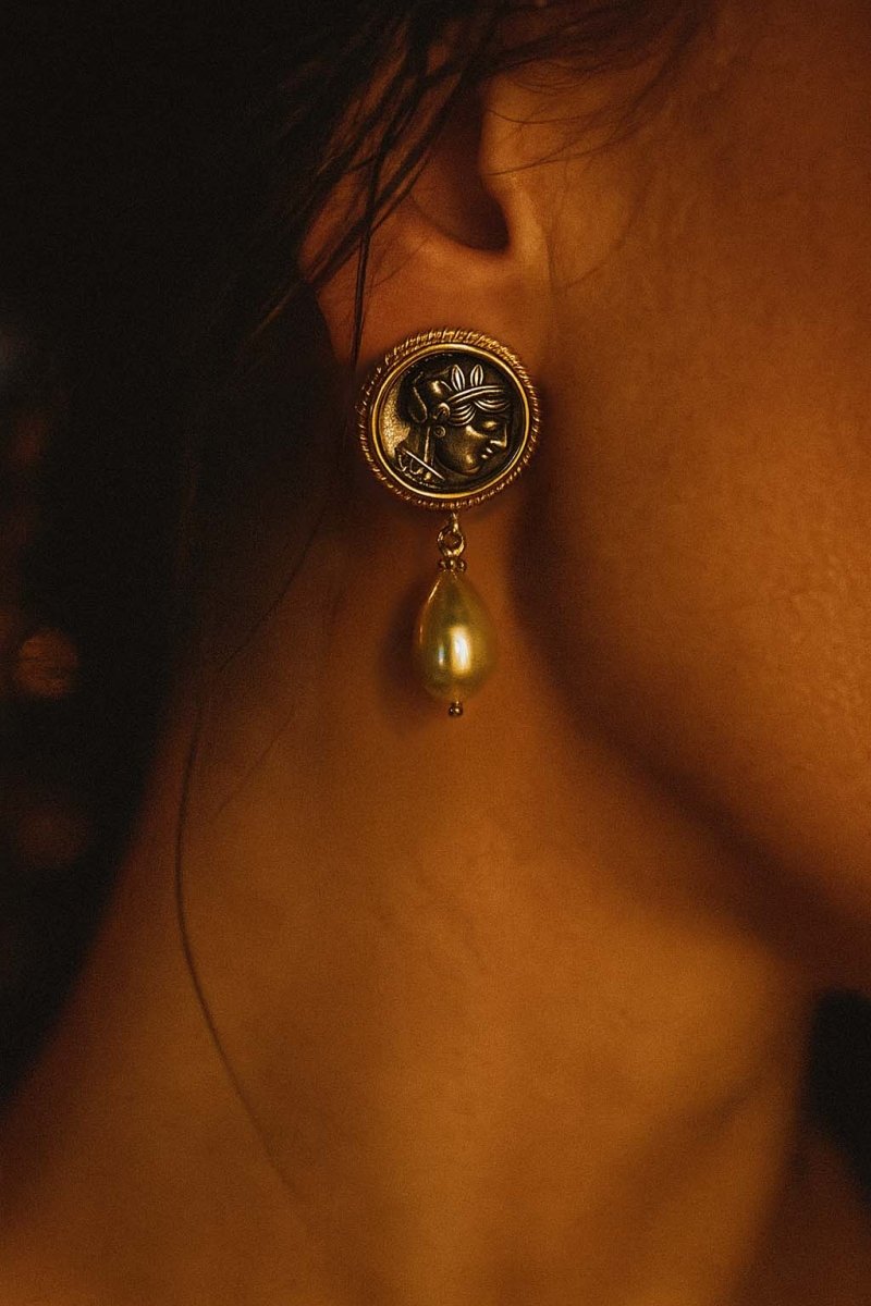 Athena Coin with Natural Pearl Drops - Gold Earrings - St geran