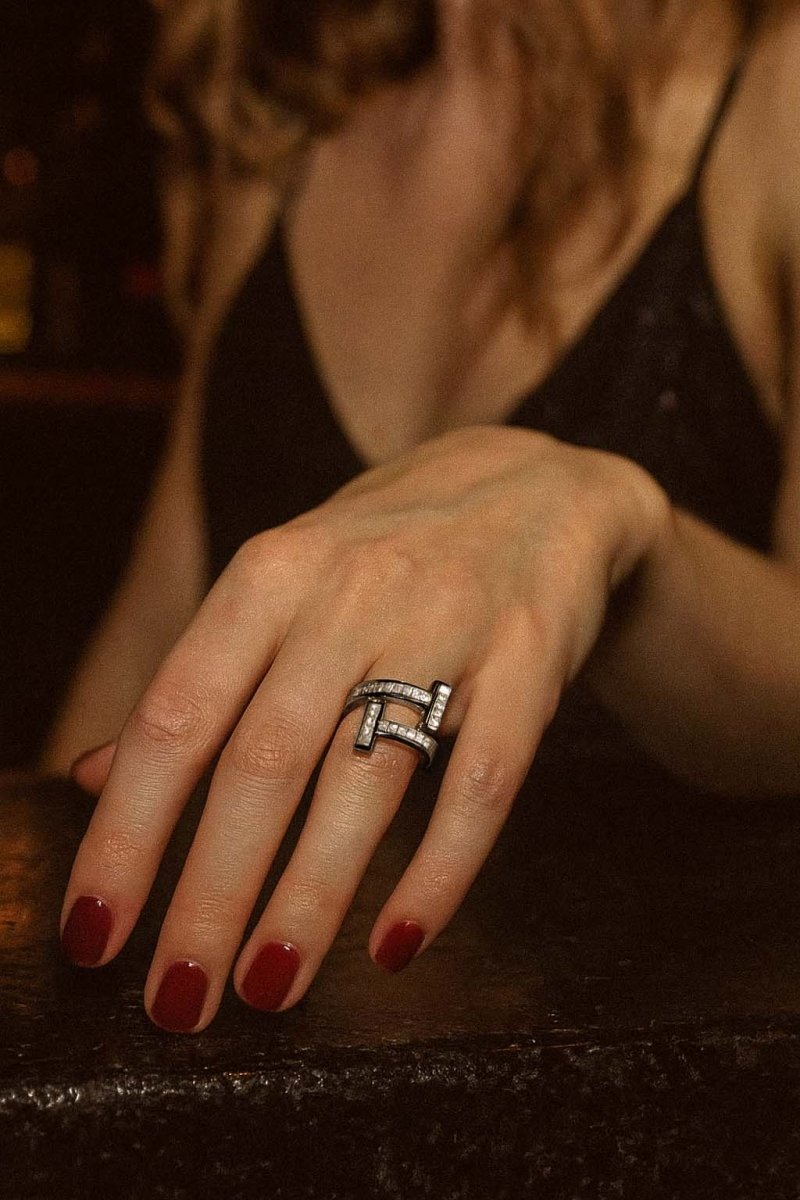 Axis Baguette Silver Ring - St geran