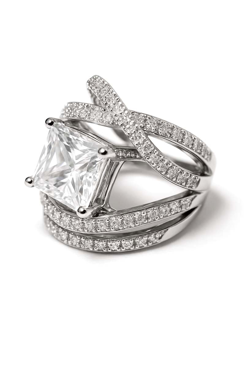Celestial Radiance Solitaire Ring - Silver Plated - St geran