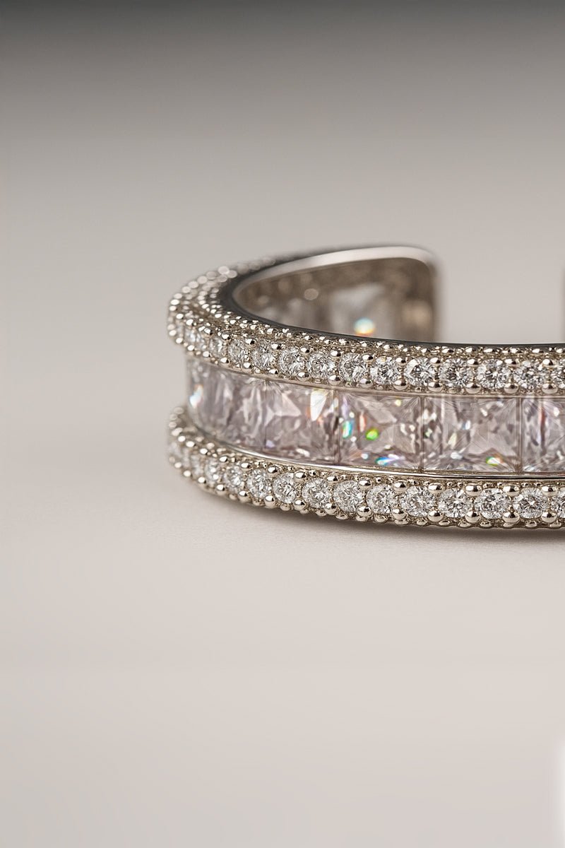 Eternelle Crystal Cut Silver Ring - Silver Plated Cubic Zirconia - St geran