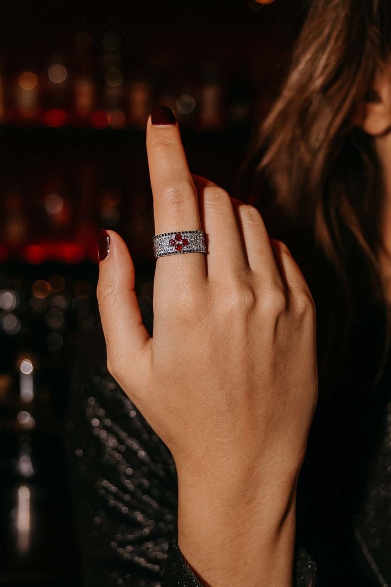 Isolde Crimson Filigree Silver Ring - St geran