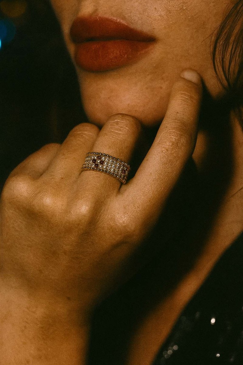 Isolde Crimson Filigree Silver Ring - St geran