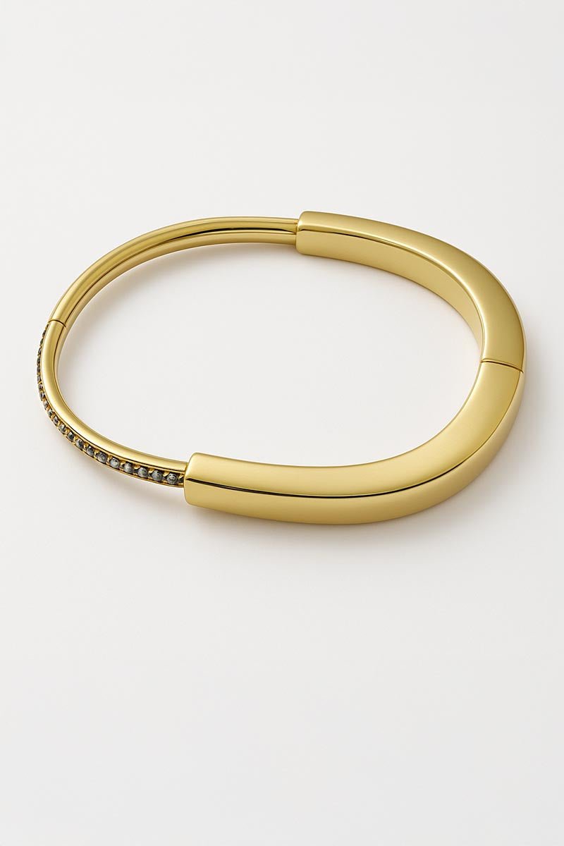 Modena Sculptural Gold Bangle - St geran