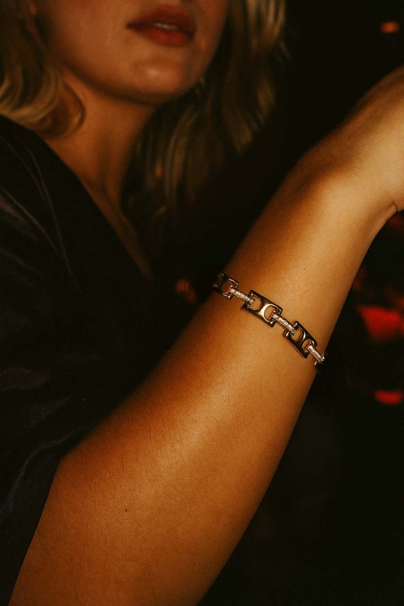 Sculpted Link Gold Bracelet – Modera Link Bracelet - St geran