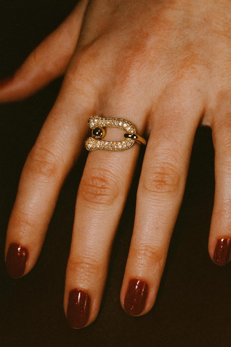 Signature Clasp Gold Ring | 18k Gold Plated - St geran