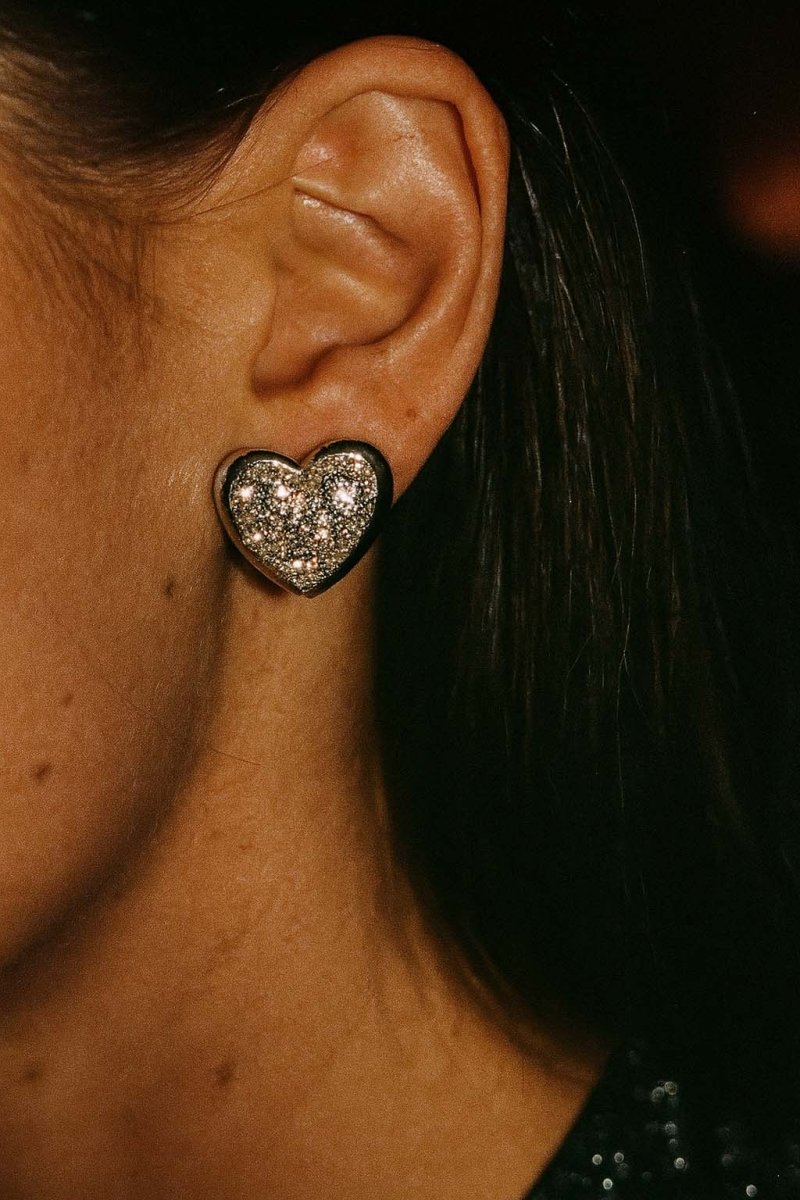 Silver Heart Pavé Studs – Amour Shine Studs - St geran