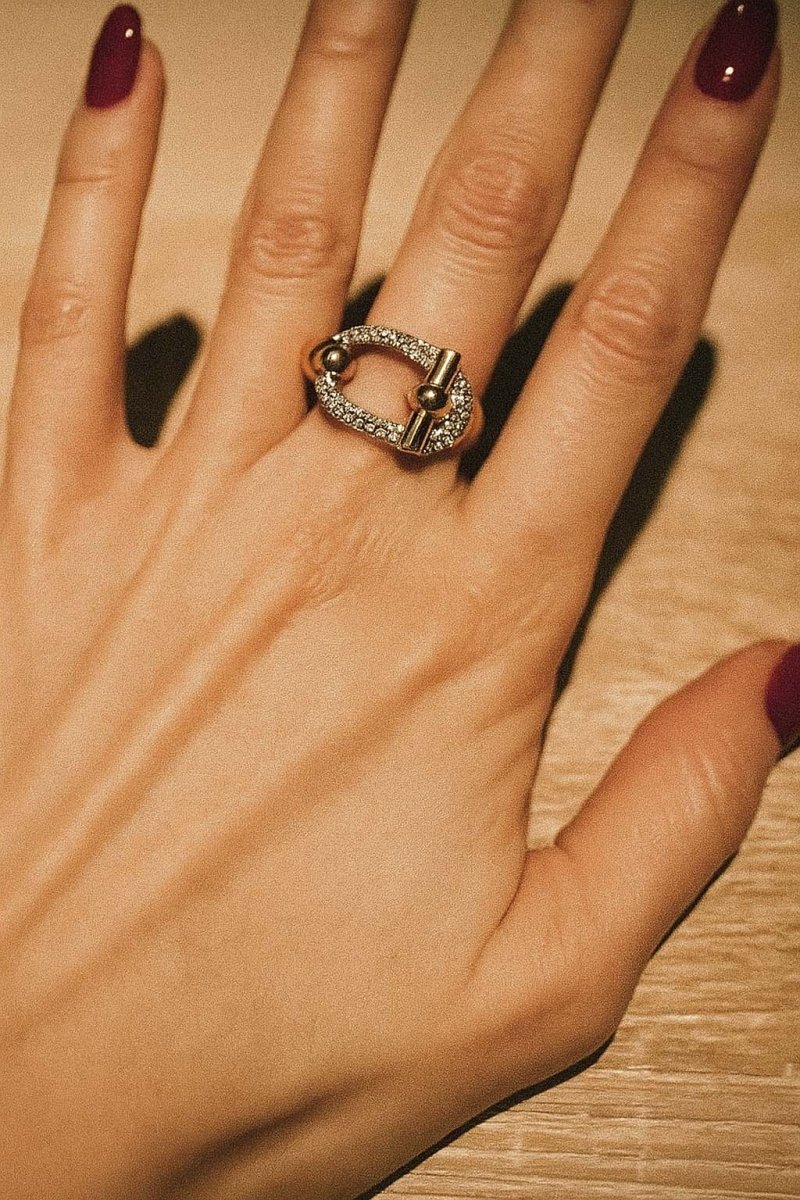 Toggle Circle Ring – Solstice Halo Vega Lock Ring - St geran