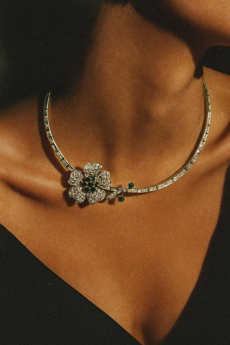 Verdure Éclat Emerald Bloom in Diamond Frost - Silver Plated Necklace - St geran