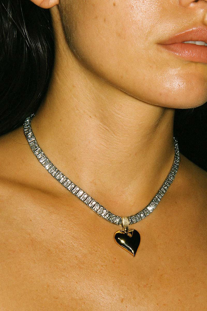 Cœur de Veloura Necklace - Romance Forged in Radiance
