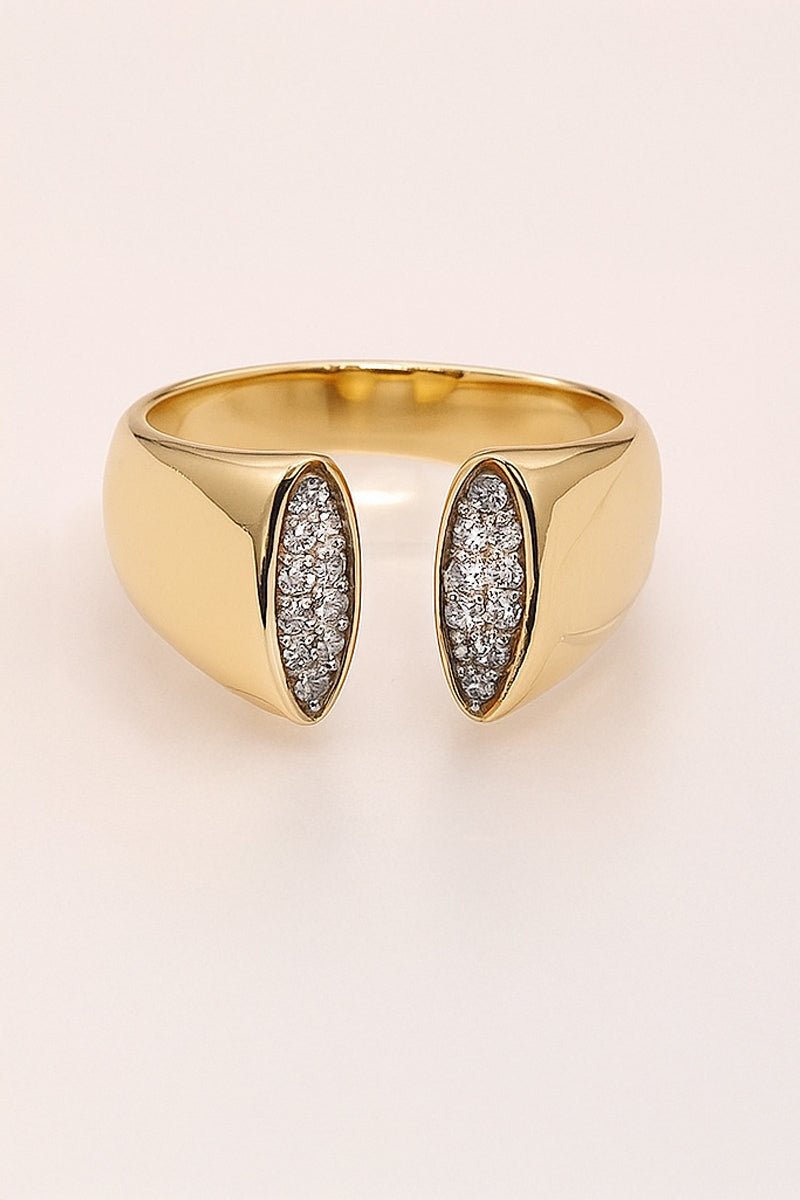 Abstract Crystal Gold Ring – Nova Mirage Band - St geran