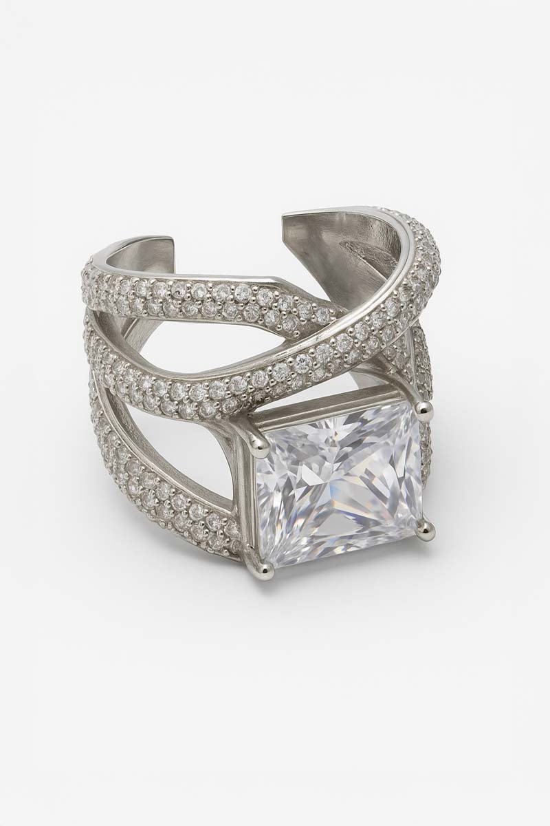 Celestial Radiance Solitaire Ring - Silver Plated - St geran