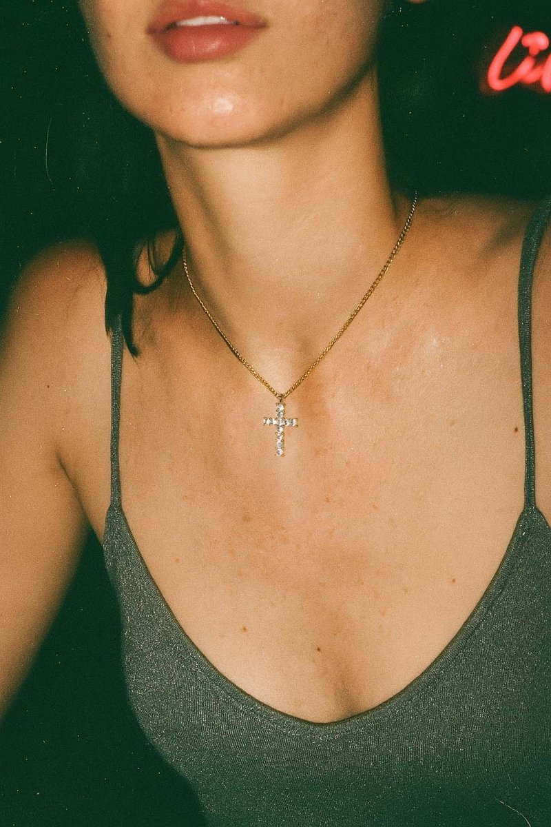 Diamond Cross Pendant – Lumen Cross Necklace - 18k Gold Plated - St geran