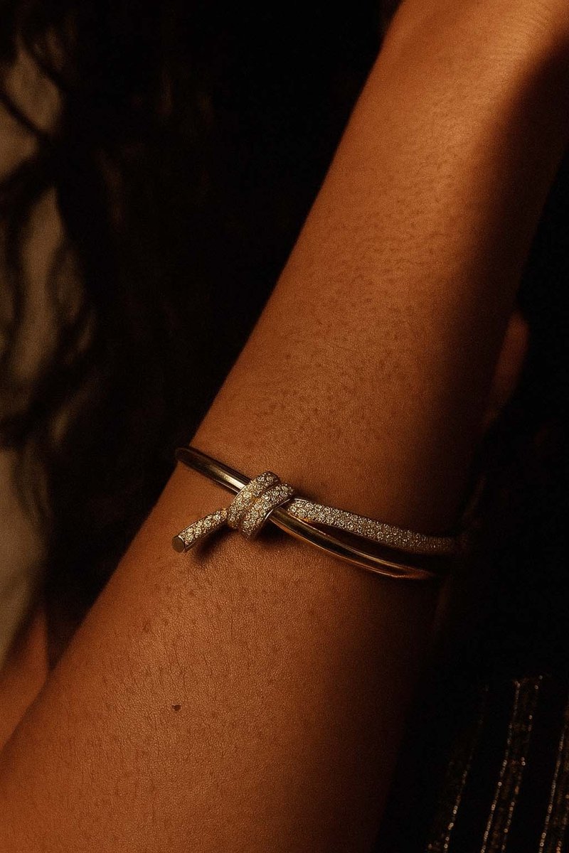 Entwined Knot Bangle - 18k Gold Plated - St geran